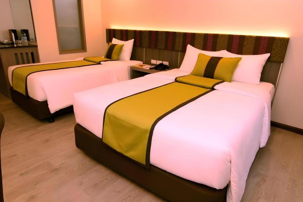 Grand Xing Imperial Hotel Iloilo Esterno foto