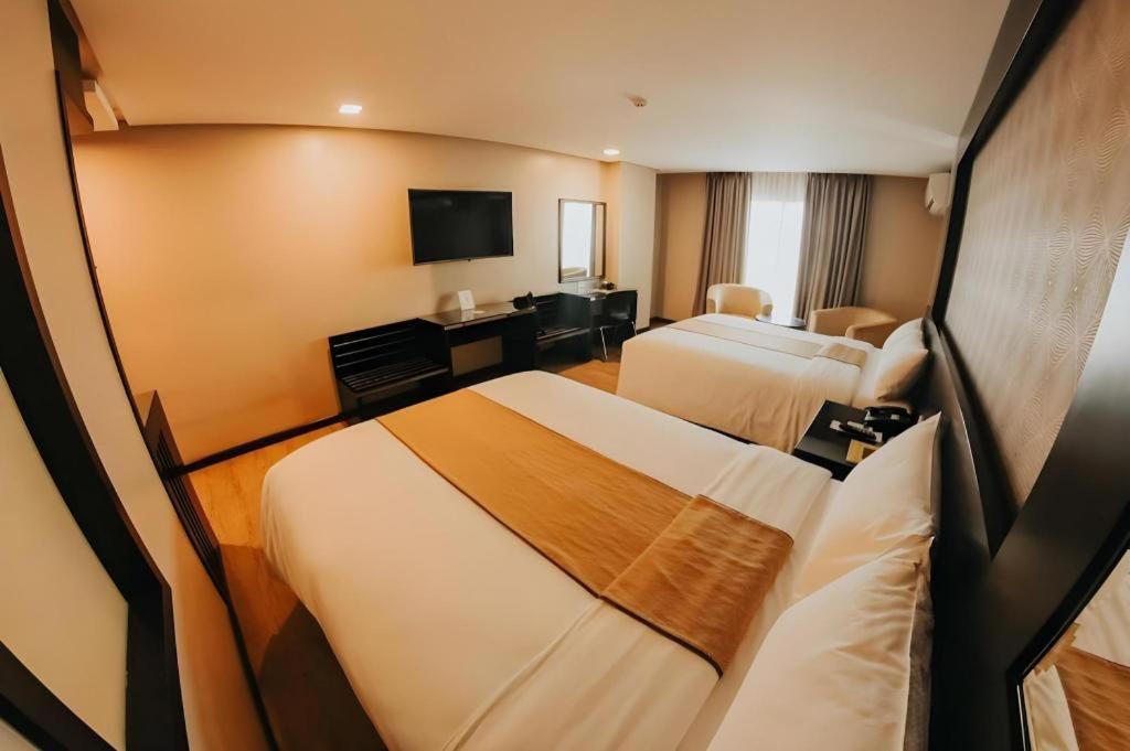 Grand Xing Imperial Hotel Iloilo Esterno foto