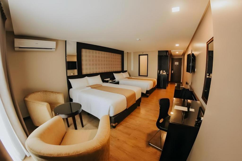 Grand Xing Imperial Hotel Iloilo Esterno foto