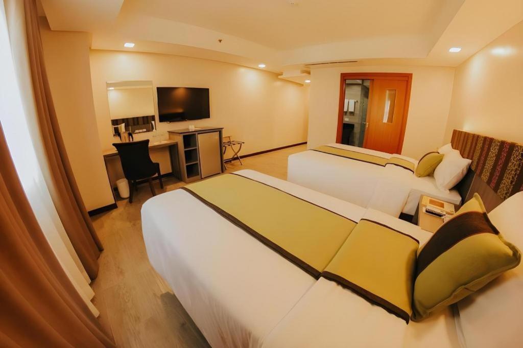 Grand Xing Imperial Hotel Iloilo Esterno foto