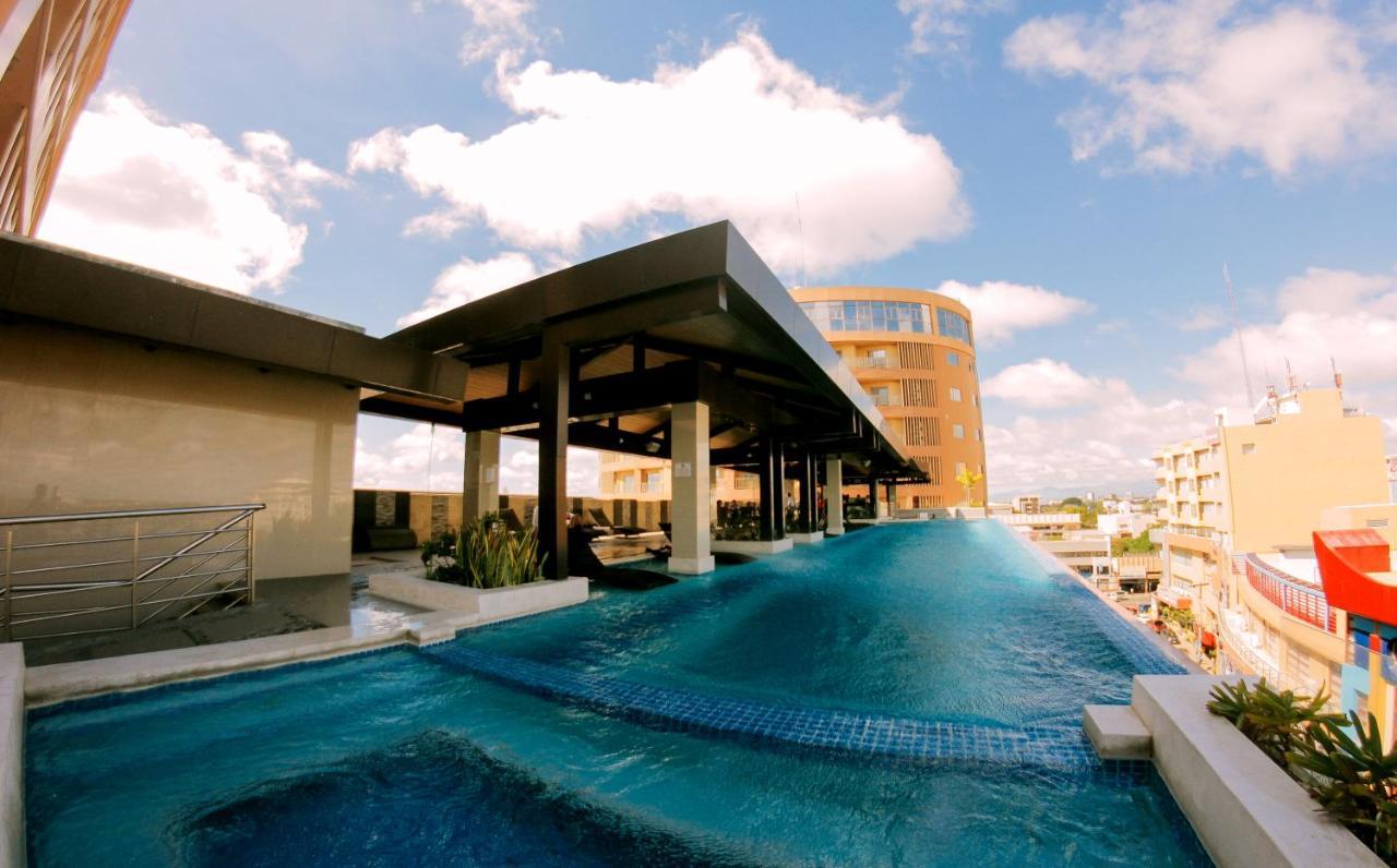 Grand Xing Imperial Hotel Iloilo Esterno foto